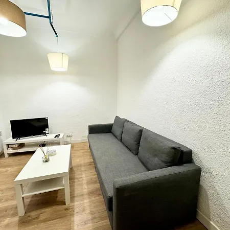 Charming Port Of Flat 1 Апартаменты