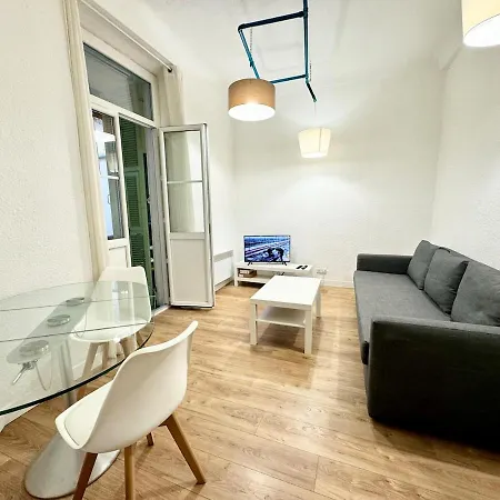 Charming Port Of Flat 1 Апартаменты