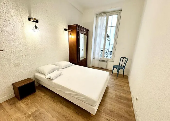 Charming Port Of Flat 1 Ницца