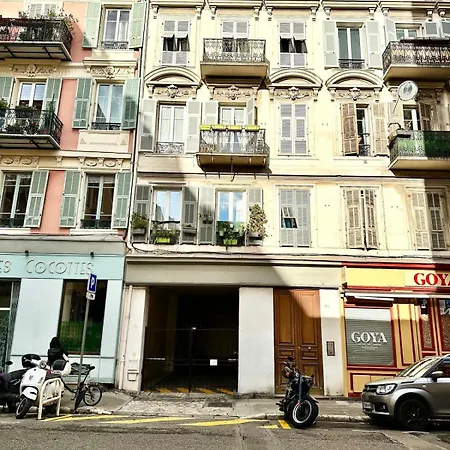 Charming Port Of Flat 1