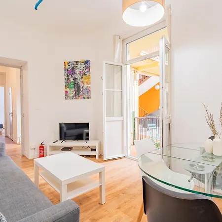 Charming Port Of Flat 1 Апартаменты *