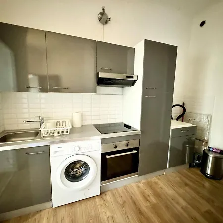 Charming Port Of Flat 1 *